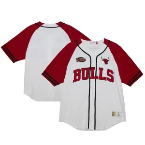 Premium Chicago Bulls Practice Day Baseball Jersey   White to elevate your game - day look