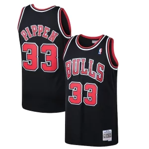 Premium Scottie Pippen Chicago Bulls 1997/98 Hardwood Classics Swingman Jersey   Black/White to stand out at the arena